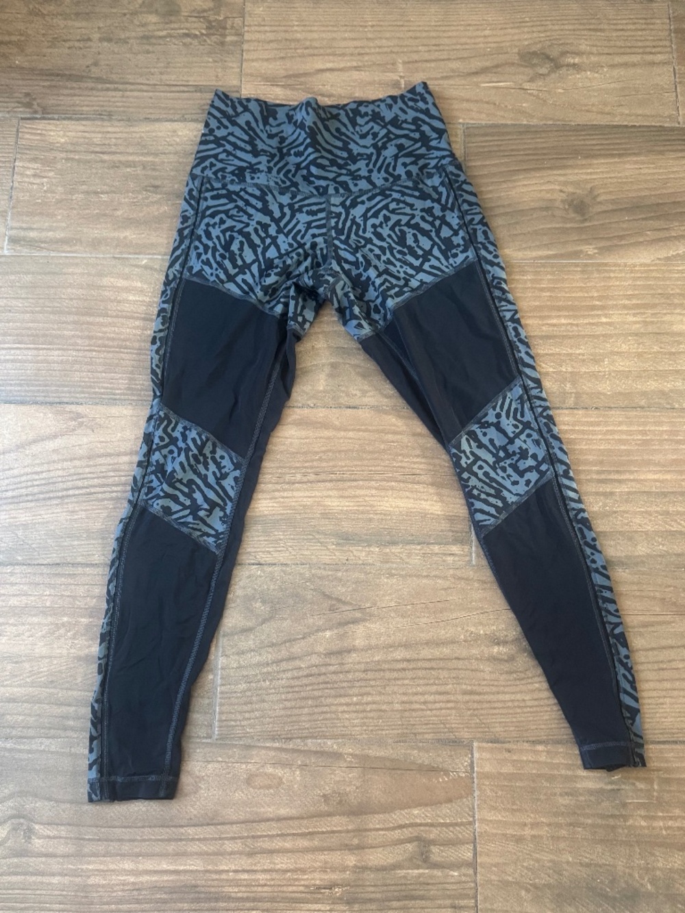 Lululemon High-Waisted Tiger Tide Mesh Cutout Leggings - SEXY
